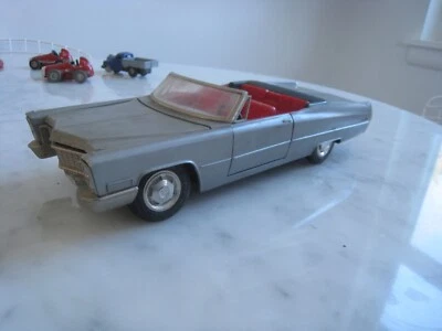 Coche de juguete modelo a batería convertible vintage Schuco 5505 Cadillac De Ville Foto 1 de 4