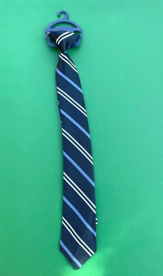 Clipe masculino na gravata Chaps azul marinho com listras azuis e prateadas - Novo sem etiquetas - Imagem 1 de 1