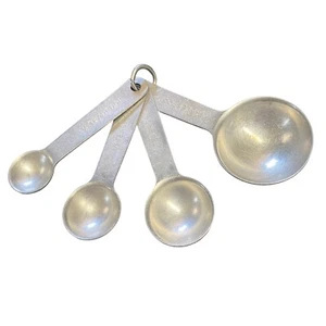 Cucharas medidoras de aluminio redondas con anillo de metal original conjunto de 4 de colección - Imagen 1 de 7