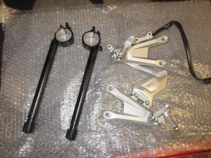HONDA CBR1000RR CBR1000RR-R 2024 NUEVO DIESTRO + DIESTRO clip-ons manillares + reposapiés - Imagen 1 de 4