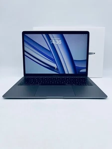 13-Inch Apple MacBook Air Intel i5 1.6Ghz 8GB Ram 128GB SSD In Space Grey - Afbeelding 1 van 24