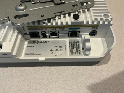 Ciscos o AIR-Ap3801I-A-K9 Aironet 3802I (AIR-AP3802I-B-K9) Wireless Access Point - Image 1 of 2