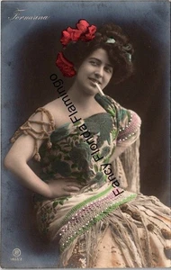 Antigua postal eduardiana tintada a mano — Retrato de actriz Fornarina, flores rojas - Imagen 1 de 2