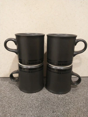 Conjunto de 4 canecas pretas Pfaltzgraff feitas nos EUA xícara de café sol meia-noite  - Imagem 1 de 4