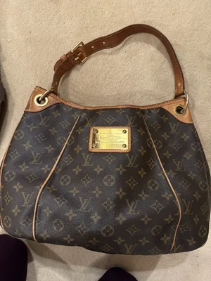 Bolso de Hombro Louis Vuitton Galliera PM Cuero Marrón Foto 1 de 4
