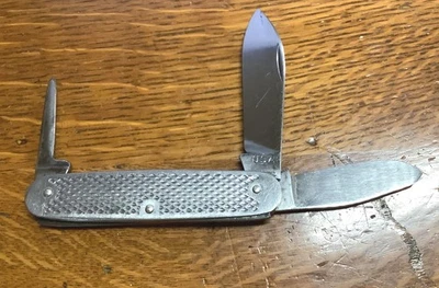 Stainless Steel Folding Pocket Knife 3 Blade Never Sharpened or Used USA - Image 1 of 4