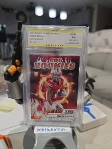 2025 Score Football Emeka Egbuka Hot Rookies Tampa Bay Buccaneers #10 Mint 8.5! - Bild 1 von 2