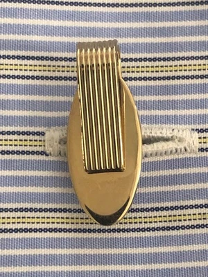 Gemelos de colección para hombre acabado mate y brillante en tono dorado en estilo clásico de negocios Foto 1 de 3