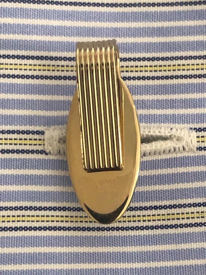 Gemelos de colección para hombre acabado mate y brillante en tono dorado en estilo clásico de negocios Foto 1 de 3