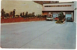 Postcard Color Photo Tulsa 4th National Bank Drive in Court Old Cars USA Seller - Picture 1 of 2