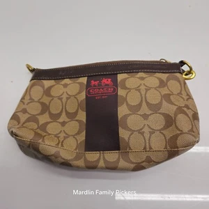 Coach Heritage Stripe Demi Wristlet 11552 Signature C Canvas Pouch Brown Pink - Picture 1 of 7