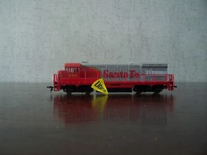 Vintage Lighted Bachmann Santa Fe #350 Diesel Locomotive Ho Scale Excellent - Picture 1 of 5