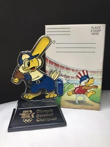 De colección 1980 Campeón Olímpico de Béisbol Sam The Eagle Trofeo Premio Aplausos en Caja - Imagen 1 de 18