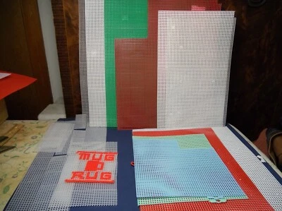 Plastic Canvas Lot Quick-Count 7 mesh, White, Red, Green, Transparent - Image 1 of 4