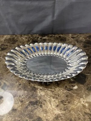 Plato para servir W&S Blackinton fino plateado ovalado festoneado Foto 1 de 4