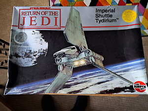 Airfix Star Wars : Imperial Shuttle Tydirium 1/89 Scale Model Kit