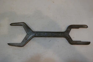 Chicago Specialty Mfg. Co. Malleable Iron 3-In-1 Spud Wrench No. 3001 Vintage - Picture 1 of 5