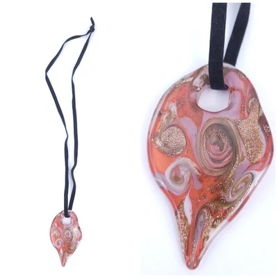 Colgante de Cristal con Remolinos Naranja y Bronce con Terciopelo Blanco, Negro Foto 1 de 4