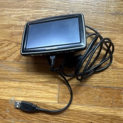 Tom Tom XXL Car GPS Nav System Touch Screen (N14644) Screen & USB Cord -untested - Image 1 of 4