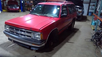 Luz trasera de pasajero bisel negro para blazer 85-94 S10/Jimmy S15 32356 Foto 1 de 4