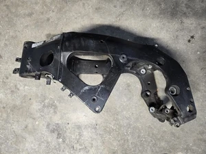 06-07 Suzuki GSXR600 GSXR 600 cuadro principal chasis CLN EZ OEM RECTO #0112 - Imagen 1 de 8