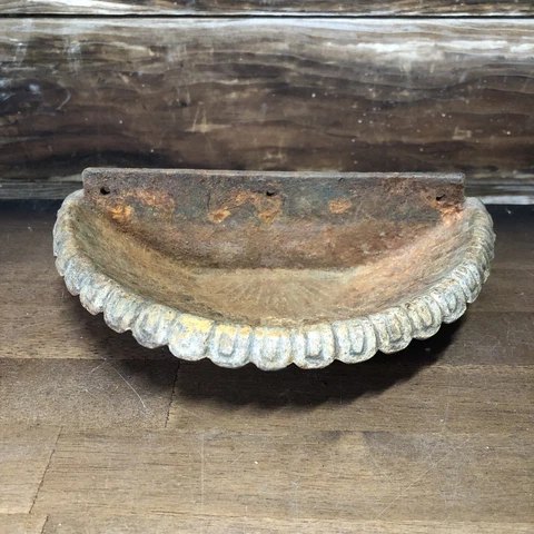Vintage Antique Cast Iron Bath Soap Dish Holder Wall Hanging Shell Shape Cover