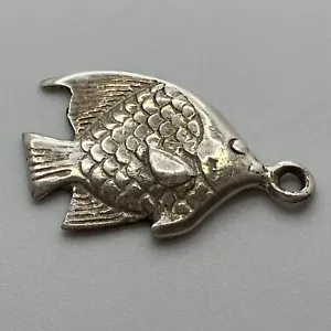Sterling Silver Tropical Fish .75" Angelfish Charm Vintage S11 - Picture 1 of 2