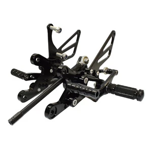 Nero pedane arretrate regolabili poggiapiedi rearset per YAMAHA YZF R6 1999-2002 - Picture 1 of 7