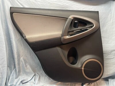 Toyota RAV 4 2006-2014 conjunto de puerta trasera del conductor negro 67004-0R030 OEM. Foto 1 de 4