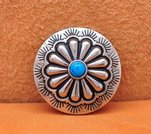 10X 30MM BRIGHT SILVER TURQUOISE FLORAL LEATHERCRAFT BELT GARMENT SADDLE CONCHO - Picture 1 of 9