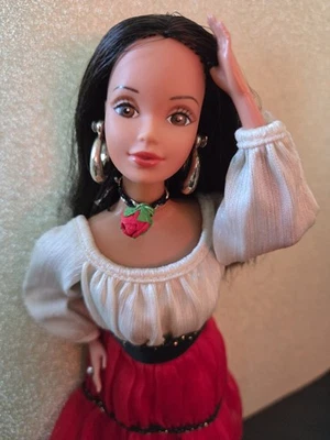 复古 1979 - 1980 年西班牙裔芭比娃娃 #1292 黑色头发版本原产地。 短袖连身裙 — 第 1/4 张图片