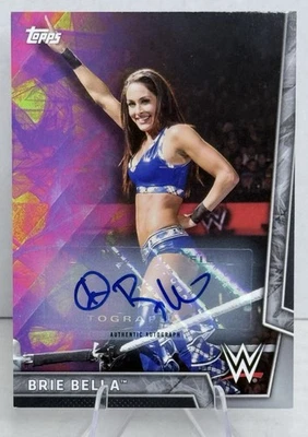 Tarjeta autógrafa SP de Brie Bella (García) 2018 Topps #’d 46/50 WWE AEW Bella Twins Foto 1 de 3