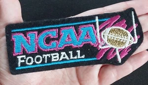RARO ~ NCAA CALCIO FELTRO CUCITO su toppa sportiva vintage college - Foto 1 di 7
