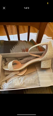 David’s Bridal Boda Tacón, Perla 1.5 pulgadas Tacón, Talla 10 Foto 1 de 3