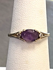 Vintage 14k Gold Genuine Amethyst Diamond Gemstone Ring. Size 6. - Picture 1 of 9