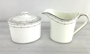 Wedgwood PARADE Bone China Sugar with lid & Creamer set in White/Gold FREE SHIP - Picture 1 of 10