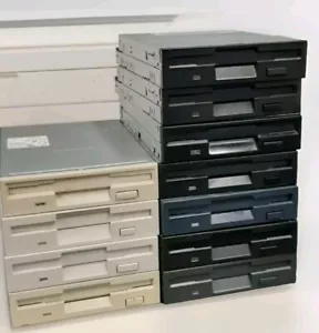 Lecteur de disquette 3.5" 1.44 MO HDD interne FLOPPY DRIVE (blanc ) - Photo 1/9