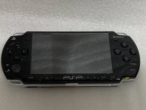 Consola de juegos portátil Sony PSP-2000 piano negra usada compra ahora - Imagen 1 de 10