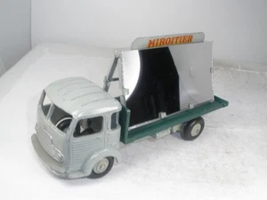 French Dinky Toys #33C Simca REAL MIRROR/Glass Truck  GREAT ORIGINAL CONDITION - Picture 1 of 15