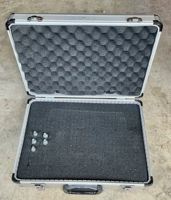 Estuche rígido de aluminio con inserto de espuma personalizable hágalo usted mismo. 8"x13"x6" Foto 1 de 4
