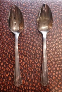 Lot of 2 Vintage Vernon Silverplate Vintage 4” Fancy Dessert Spoons No Flaws - Picture 1 of 3