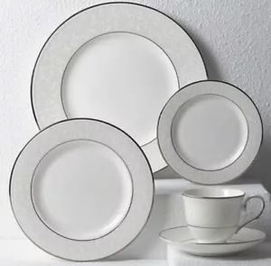 Lenox Bone China OPAL INNOCENCE Servizio per Set di Quattro/20 Pezzi - N/O - Foto 1 di 2