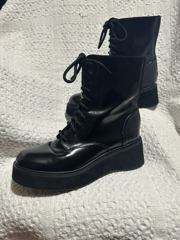 Women’s 7.5M Faux Patent Leather Platform Combat Boots, Bamboo Jumbo-06 - Image 1 of 4