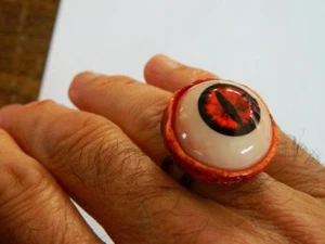 Halloween Horror Prop - ANILLO GLOBO OCULAR para disfraz o cosplay! (Serpiente) - Imagen 1 de 1