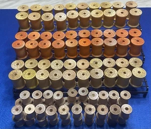 Lot 100 Vintage Assorted Empty Wood Thread Spools Belding Corticelli Grp. A - Picture 1 of 2