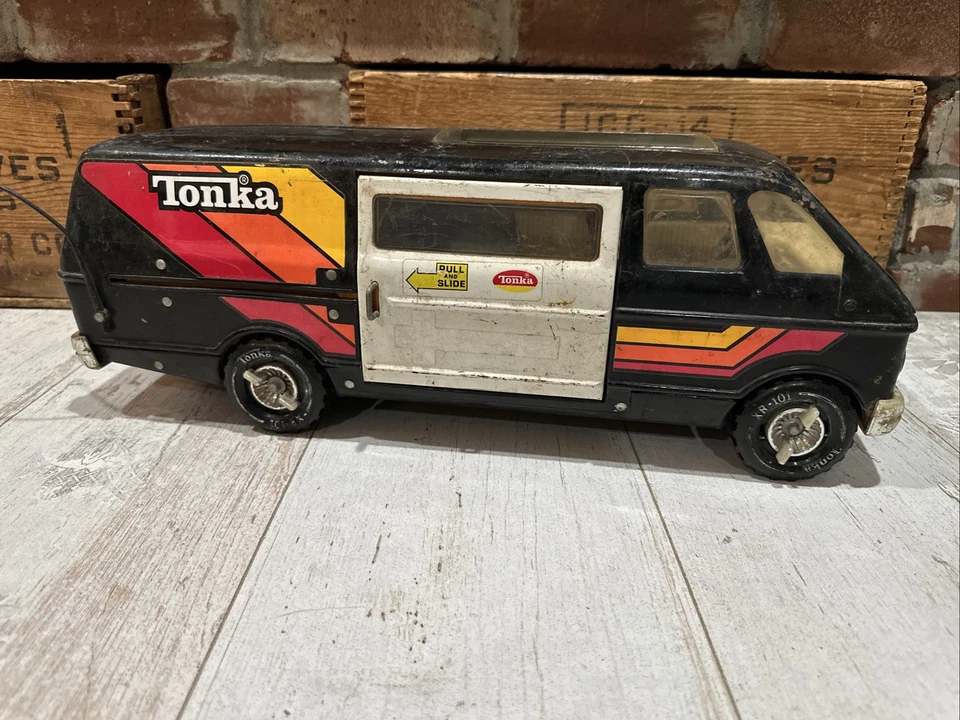 Vintage 1970's Mighty Tonka Custom Van 19'' LONG Junk Yard Sliding door WORKS! - Image 1 of 4
