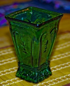 ANTIKE GLAS VASE Smaragdgrün ART DECO 20er Jahre Fleur-de-lis - Bild 1 von 7