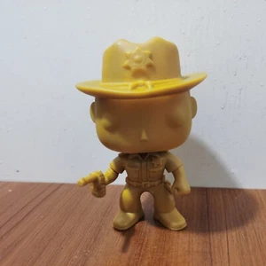 FUNKO POP! The WALKING DEAD unbemalte GOLD RICK GRIMES Vinly Figur - Bild 1 von 3