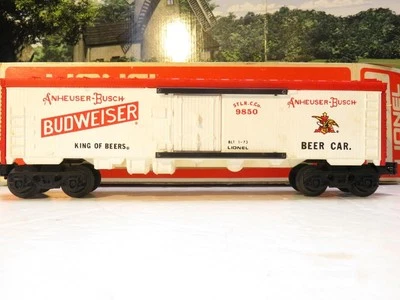 LIONEL MPC - 0/027 SCALE - 9850 BUDWEISER BEER BILLBOARD REEFER- NEW- B17 - Image 1 of 4