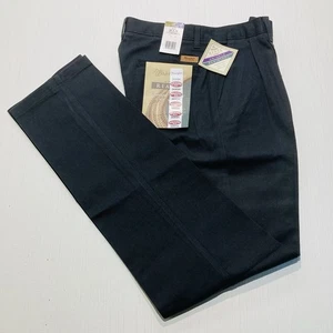 Wrangler Riata Mens Black Pleated Front 30x34 Relaxed Fit Wrinkle Resistant - Picture 1 of 9